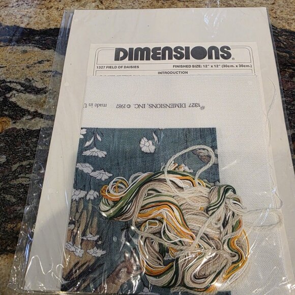 DIMENSIONS Vintage 1987 FIELD OF DAISIES Crewel Embroidery 1327 Kit NEW & SEALED - Picture 4 of 5